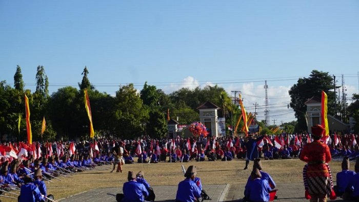 Tari Kolosal Warnai Upacara Penurunan Bendera di Gunungkidul