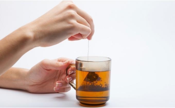 Minum Secangkir Teh Panas Tiap Hari Ternyata Kurangi Resiko Kebutaan. Ini Penjelasannya