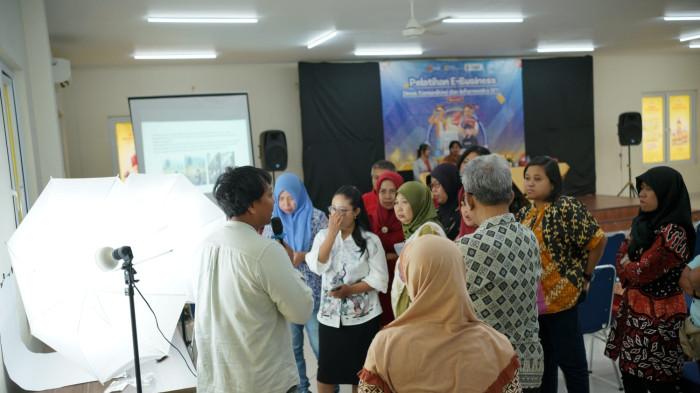 TRANSFORMASI DIGITAL - Pemerintah Provinsi Daerah Istimewa Yogyakarta melalui Dinas Komunikasi dan Informatika terus mengakselerasi transformasi digital bagi pelaku usaha mikro, kecil, dan menengah atau UMKM.