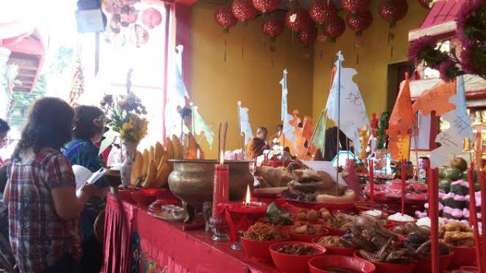 Umat Tri Dharma Magelang Gelar Prosesi Penghormatan Arwah Leluhur