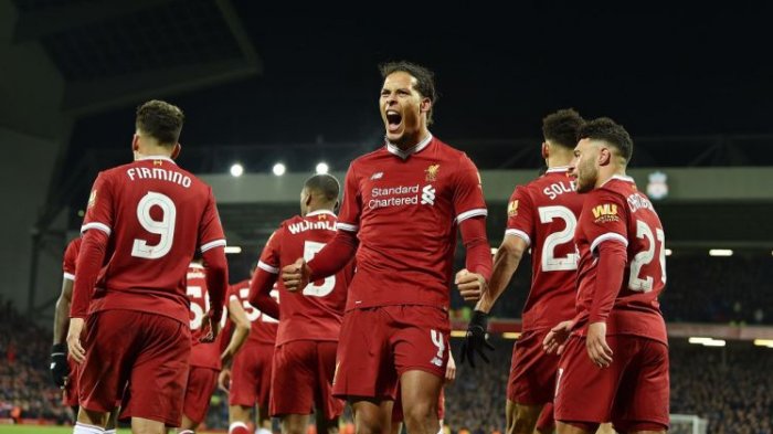 Liverpool vs AS Roma - Virgil van Dijk Tak Takut Hadapi Edin Dzeko
