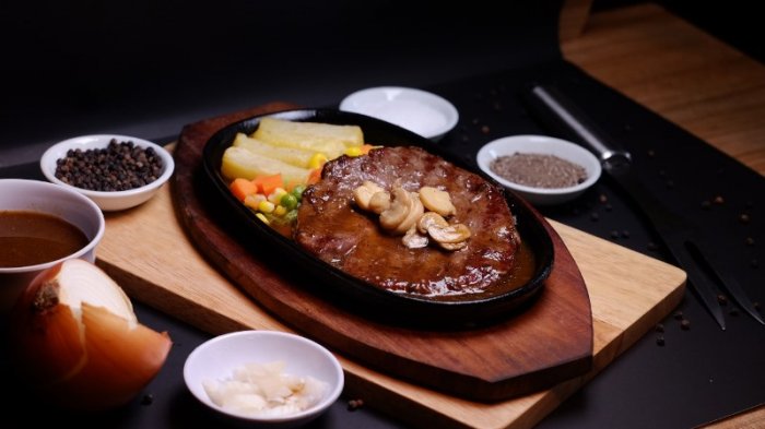 3 Rekomendasi Steak Hidden Gem Terenak di Jogja, Yuk Cobain