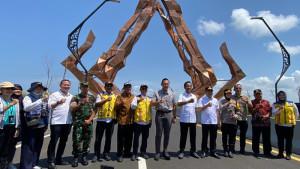 AHY-tinjau-Jembatan-Pandansimo.jpg