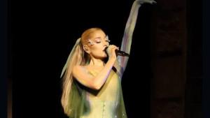 Ariana-Grande-di-Met-Gala-2024.jpg