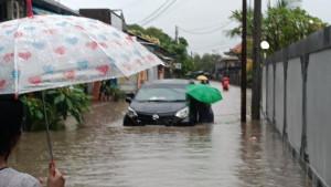Banjir-Bandang-Denpasar-Bali-Diawali-Hujan-Deras-Sejak-Rabu-Dini-Hari.jpg