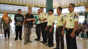 Bansos-sembako-untuk-petugas-keamanan-dan-kebersihan.jpg