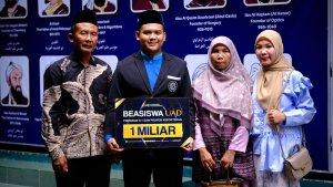 Beasiswa-1-Miliar-di-UAD.jpg