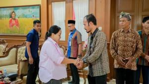 Bupati-Hamenang-Fasilitasi-Rekonsiliasi-Kasus-Siswi-SMPN-2-Klaten-Ini-Hasilnya.jpg