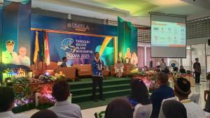 Bupati-Hamenang-Jadi-Narasumber-PKKMB-UMKLA-2025.jpg
