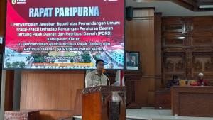 Bupati-Klaten-Sampaikan-Jawaban-Atas-Pemandangan-Umum-Fraksi-Terkait-Raperda.jpg
