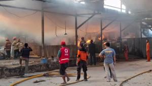 CV-Tiga-Ganesha-Abadi-Terbakar-Lima-Unit-Damkar-Dikerahkan.jpg