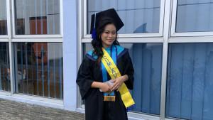 Cerita-Dina-Gondo-Purwanti-Wisudawan-STMC-MMTC-Yogyakarta-Raih-IPK-400.jpg