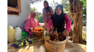 Cerita-Inspiratif-Ibu-ibu-Canden-Bantul-Raup-Pundi-pundi-Rupiah-dari-Jualan-Jamu-Turun-temurun.jpg