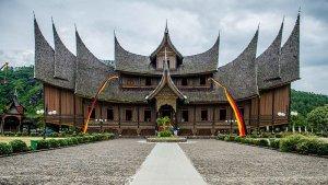 DAFTAR-Nama-nama-Rumah-Adat-dari-38-Provisinsi-di-Seluruh-Indonesia.jpg
