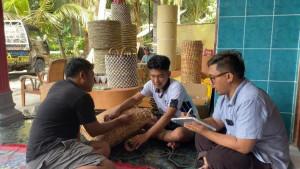 Dari-Gulma-Menjadi-Berkah-Eceng-Gondok-Disulap-Jadi-Produk-Anyaman-Bernilai-Ekonomi-Tinggi.jpg