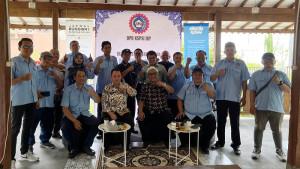 Dorong-Kesejahteraan-Buruh-Serikat-Pekerja-dan-Pemerintah-Duduk-Bareng-Bahas-UMP-DIY-2026.jpg