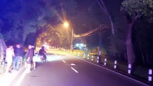 Duduk-di-Tengah-Jalan-Pria-ODGJ-Tertabrak-Motor-di-Panjatan-Kulon-Progo.jpg