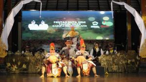 Duta-Seni-Kabupaten-Magelang-Tampilkan-Soledo-Gelang-Projo.jpg
