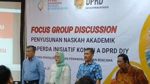 Eko-Suwanto-Raperda-Penanggulangan-Bencana-Fokus-Wujudkan-Masyarakat-Tangguh.jpg