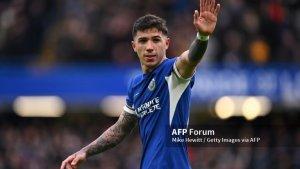 Enzo-Fernandez-merayakan-gol-pertama-di-Liga-Inggris-antara-Chelsea-vs-Brighton.jpg