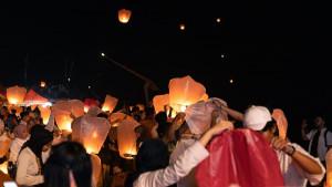 Festival-Lampion-Lanterne-Festival-de-Paris-Akan-Hadir-di-Pantai-Goa-Cemara.jpg