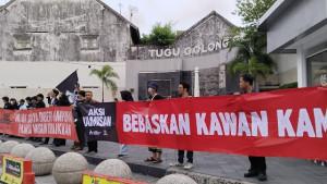 Gelar-Aksi-Solidaritas-Massa-Aksi-Kamisan-di-Jogja-Tuntut-Pembebasan-Paul.jpg