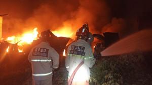 Gudang-rongsok-di-Wonokromo-Bantul-terbakar.jpg