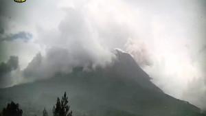 Gunung-Merapi-Luncurkan-2-Kali-Awan-Panas-Guguran-Minggu-siang.jpg