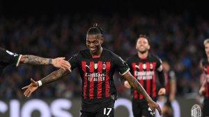 jogja/Hasil-Napoli-Vs-AC-Milan-Rossoneri-Merangsek-ke-Posisi-3-Besar-Napoli-Masih-Aman-di-Puncak.jpg