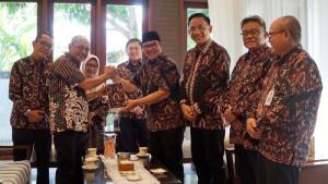 Hasto-Wawan-sowan-ke-Herry-Zudianto.jpg