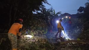Hujan-angin-di-Sleman-1102025.jpg