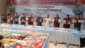 Jaringan-Narkoba-Lintas-Provinsi-Digaruk-Polda-Kalsel-1-Kuintal-Sabu-dan-60-Tersangka-Diamankan.jpg