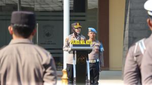 Kapolres-Magelang-Kota-Pimpin-Apel-Konsolidasi-Operasi-Ketupat-Candi-2025.jpg