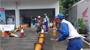 Komunitas-Motor-Honda-Yogyakarta-Kedu-dan-Banyumas-Tampil-di-Kompetisi-Safety-Riding-Regional-2025.jpg