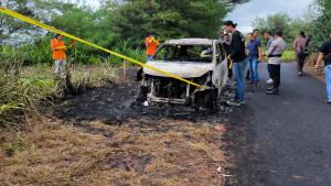 Kondisi-mobil-terbakar-di-sebelah-barat-Pantai-Congot.jpg