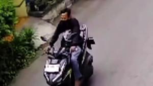 Kunci-Menancap-Motor-Warga-Wates-Kulon-Progo-Digondol-Maling-Aksi-Pelaku-Terekam-CCTV.jpg