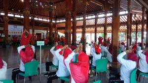 Lansia-di-Jogja-Ikut-Self-Healing-bersama-Komunitas-BEP-Tingkatkan-Kebugaran-dan-Metabolisme-Tubuh.jpg