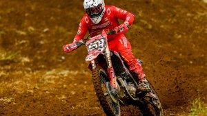 Lawan-Trek-Ekstrem-CRF-Tetap-Melesat-Raih-Podium-di-Kejurnas-Motocross-Wonosobo.jpg