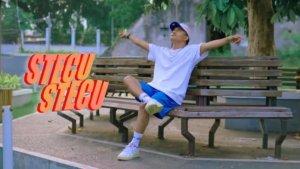Lirik-Lagu-Stecu-Stecu-Faris-Adam-Sound-TikTok-Viral-Aduh-Abang-Bukan-Maksudku-Begitu.jpg