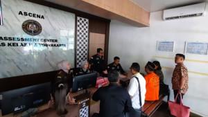 Lurah-Tegaltirto-resmi-ditahan.jpg
