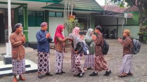 MTsN-6-Kulon-Progo-Inisiasi-Penggunaan-Bahasa-Jawa-Tiap-Kamis-Pon-Lestarikan-Budaya-Lokal.jpg