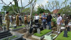 Makam-tumpang-di-Kota-Yogya.jpg