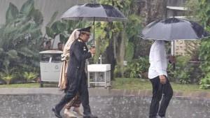 Mantan-Wakapolri-Sambangi-Istana-Negara-di-Tengah-Isu-Reshuffle-Kabinet-Merah-Putih-Hari-Ini.jpg