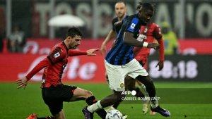 Matteo-Gabbia-vs-Marcus-Thuram-di-Liga-Italia-Serie-A-AC-Milan-vs-Inter-Milan-di-San-Siro-22-April.jpg