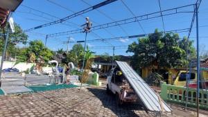 Musibah-Datang-Menjelang-Hari-Bahagia-Tenda-Pernikahan-Roboh-Diterjang-Puting-Beliung.jpg