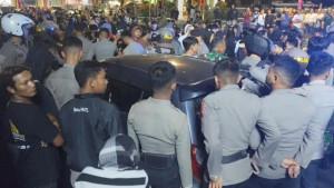 Nekat-Datangi-Posko-AMPB-Husein-Diteriaki-Penghianat-dan-Penjilat.jpg