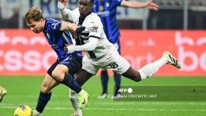 Nicolo-Barella-vs-Mandela-Keita-di-Liga-Italia-Serie-A-antara-Inter-Milan-vs-Parma.jpg