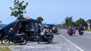 PKL-di-Jembatan-Pandansimo-sisi-Kulon-Progo.jpg