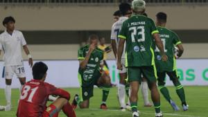 Pelatih-PSS-Sleman-Ansyari-Lubis-saat-memimpin-Laskar-Sembada.jpg