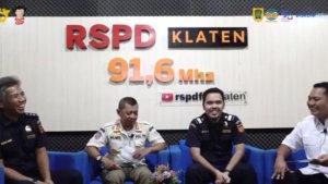 Pemerintah-Klaten-Gencarkan-Edukasi-Bahaya-Rokok-Ilegal-Lewat-Podcast-DBHCHT.jpg